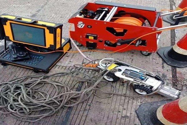 梁山CCTV管道检测机器人