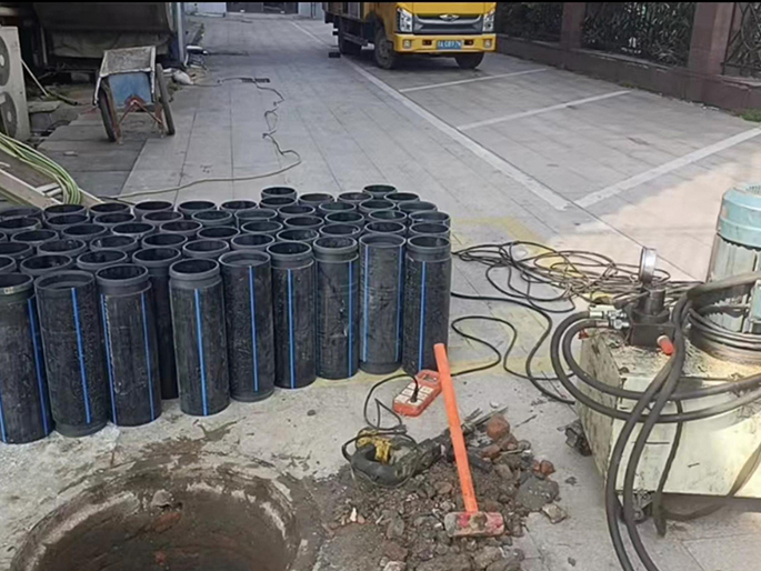 梁山PE置换管厂家 DN315置换管 非开挖管短管置换